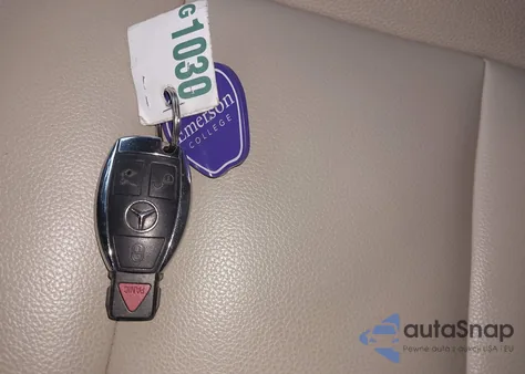 2014 Mercedes-Benz Cla 250 z USA, uszkodzony, nr VIN WDDSJ4EB1EN130263